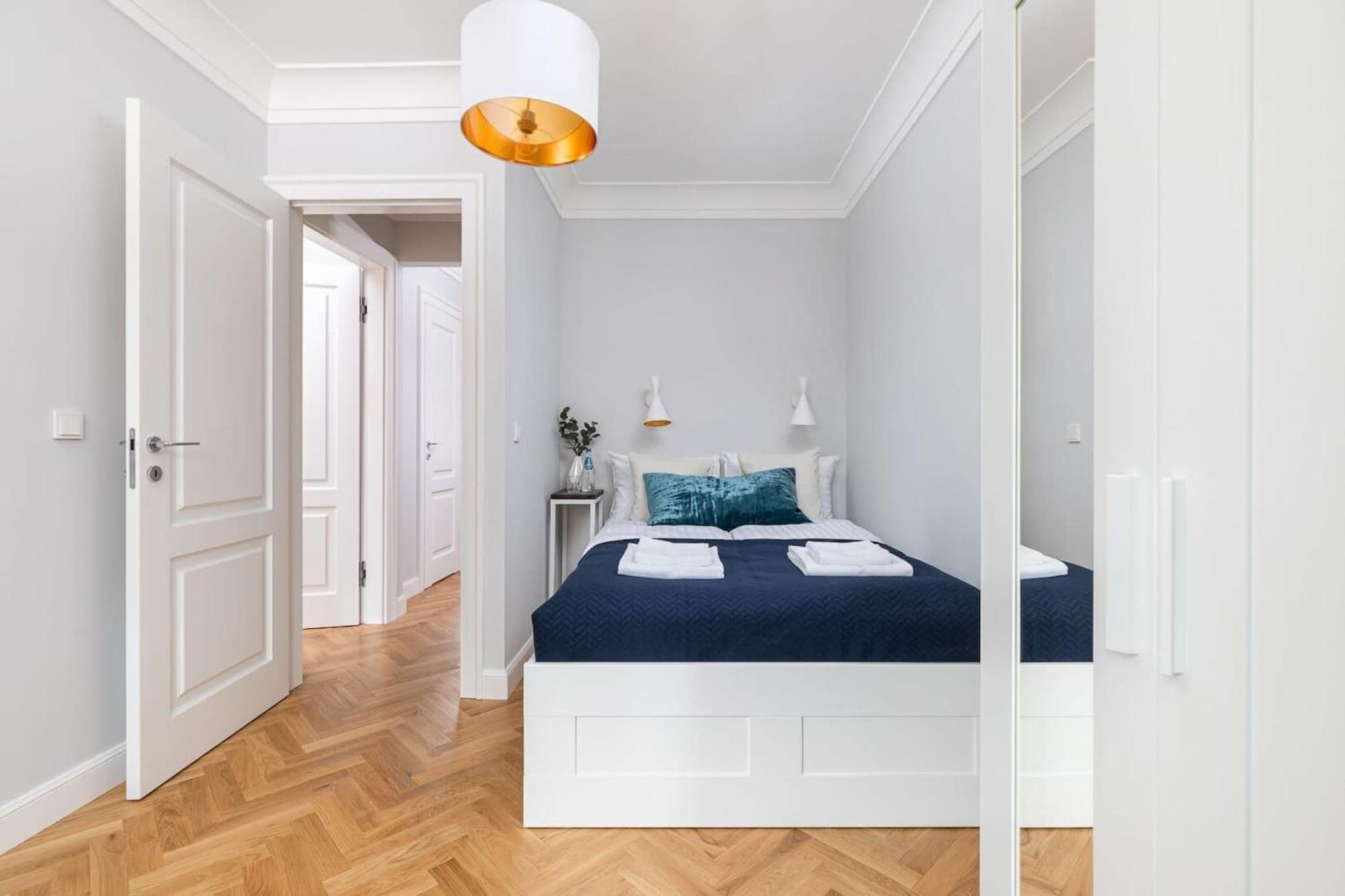 Plac Zamkowy - Apartment With City View By Noclegi Renters Warsawa Bagian luar foto