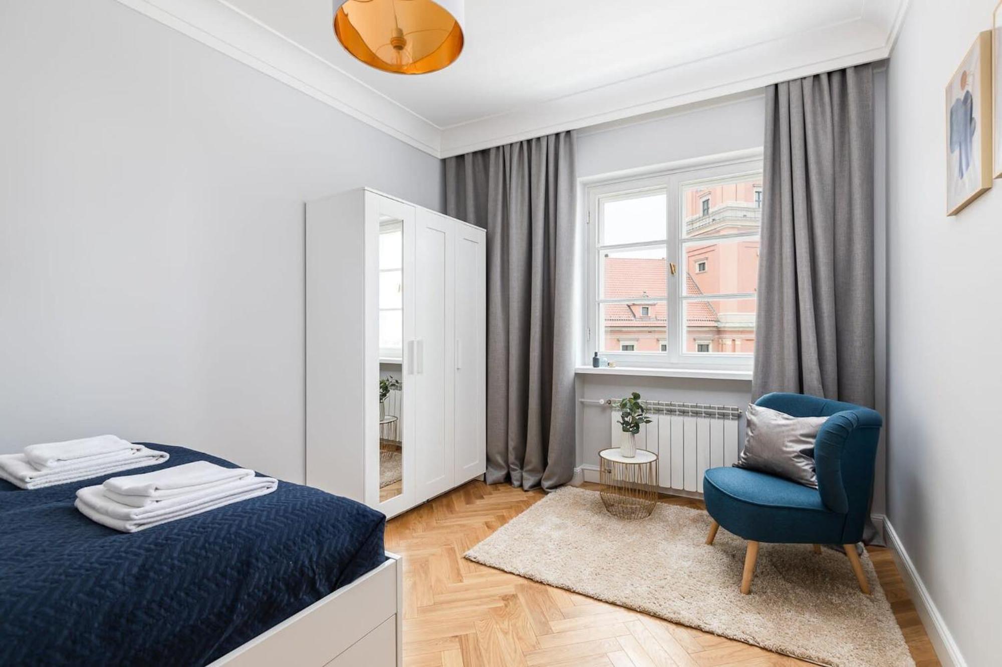 Plac Zamkowy - Apartment With City View By Noclegi Renters Warsawa Bagian luar foto